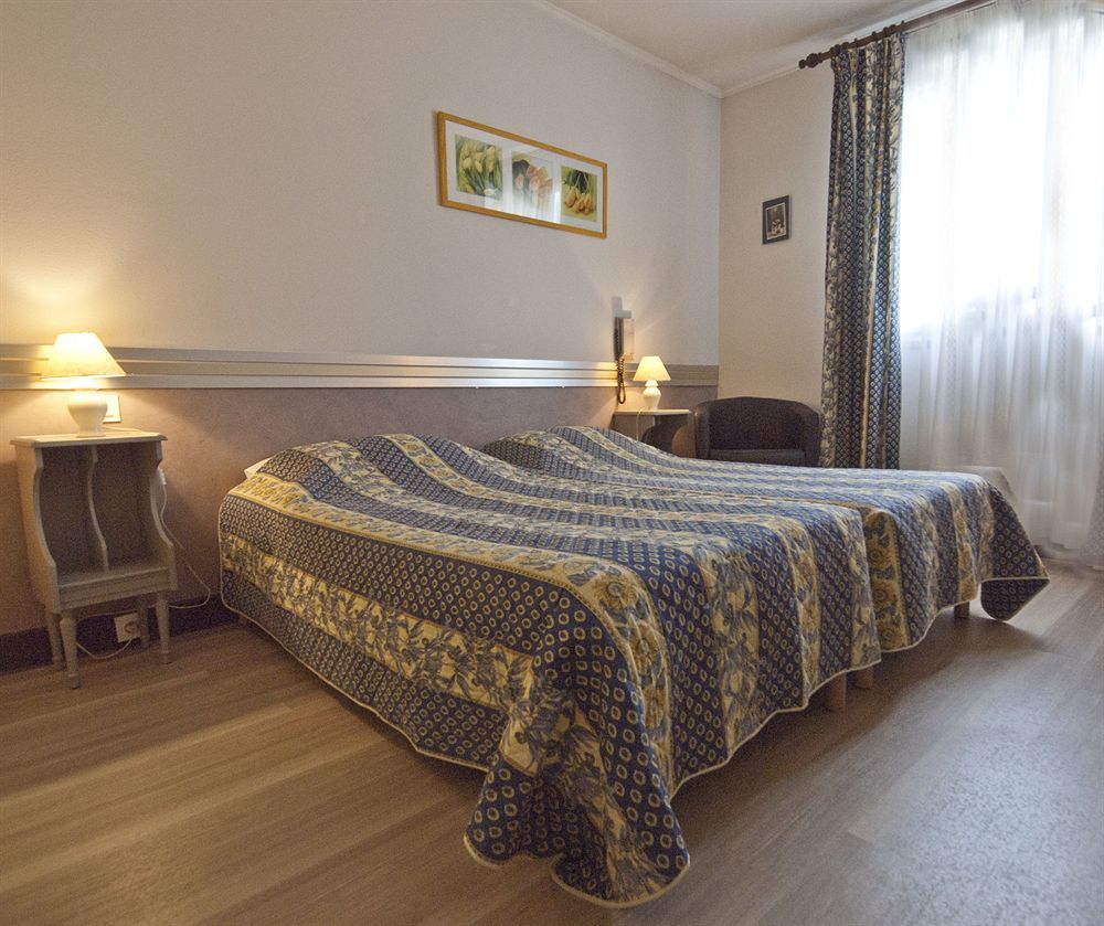 Hotel Les Oliviers Fayence Exterior foto