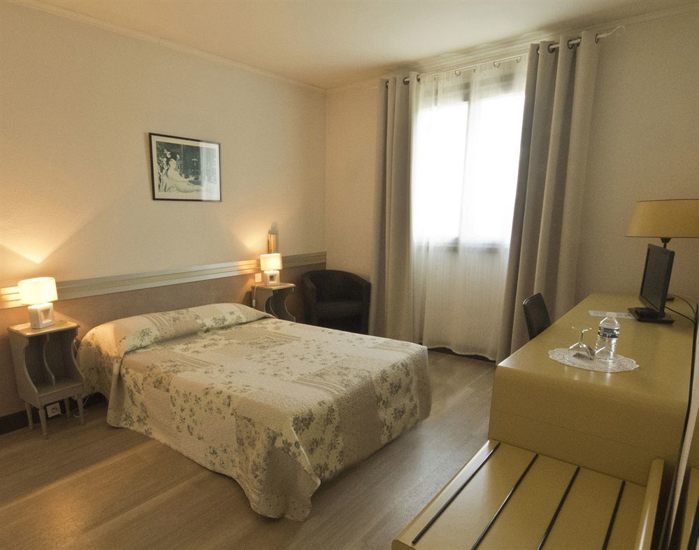 Hotel Les Oliviers Fayence Exterior foto
